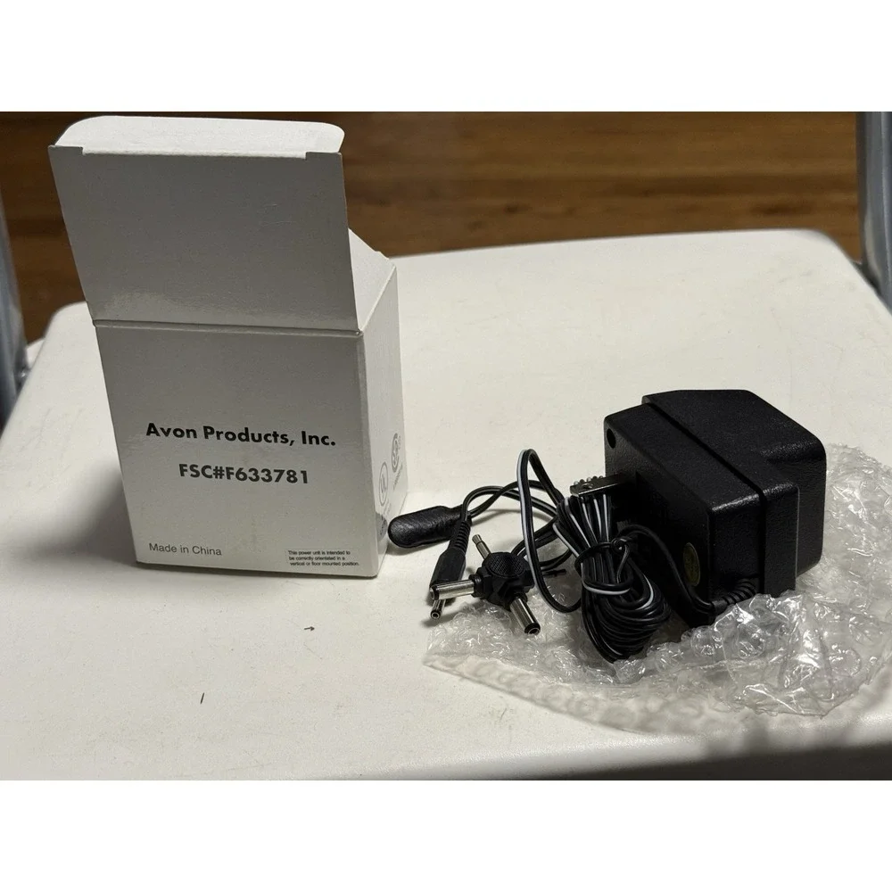 Universal AC Adaptor Model Mw18